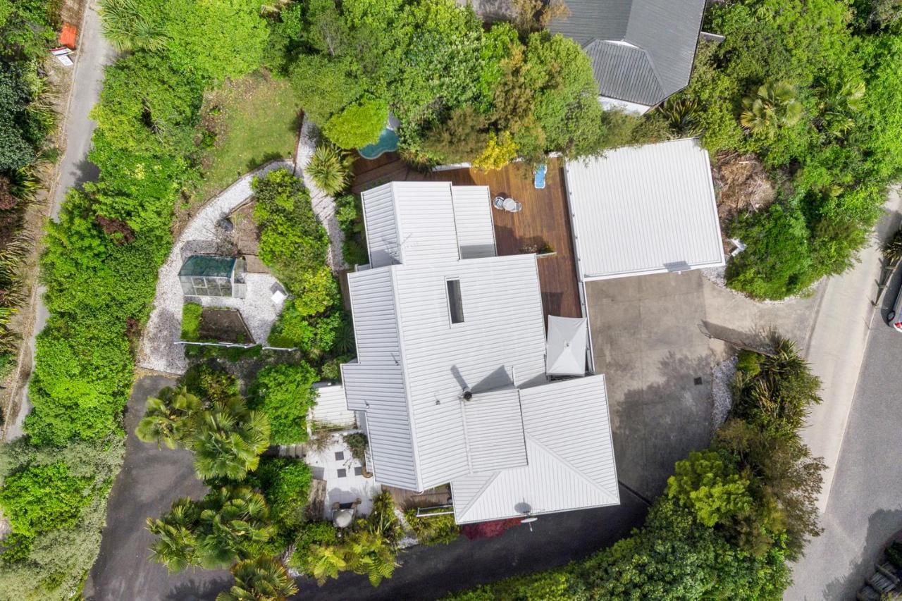 Beach Front:Palms-On-The-Beach.Kaiteriteri. Exterior photo