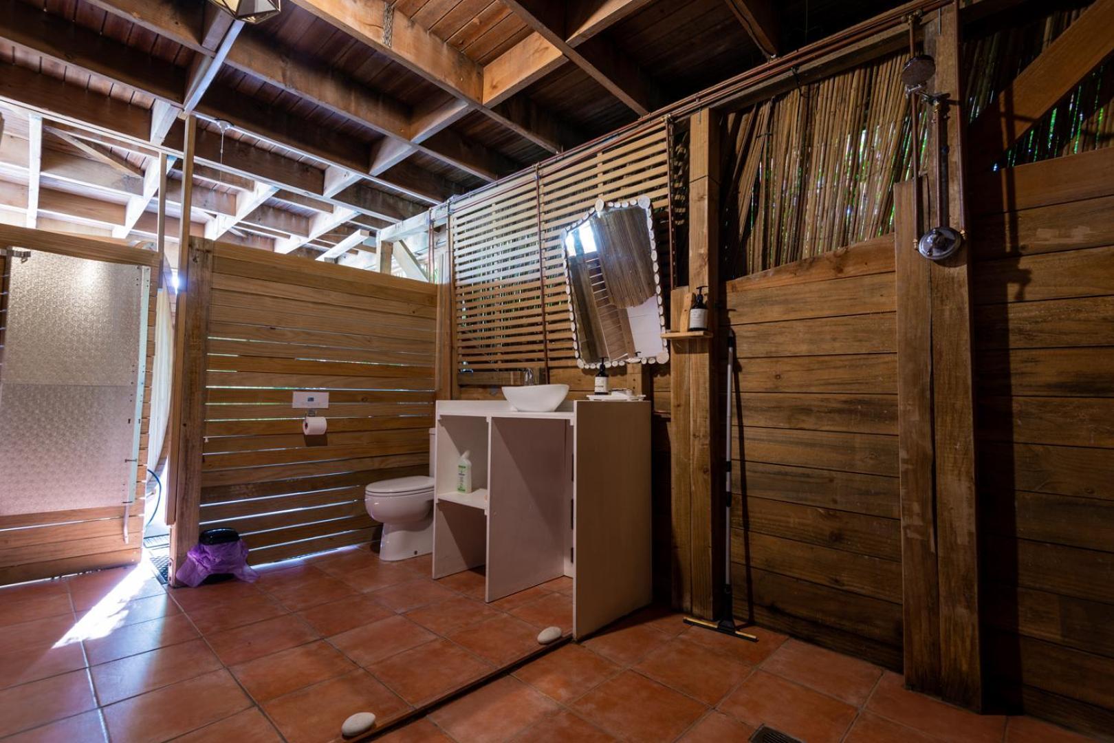 Beach Front:Palms-On-The-Beach.Kaiteriteri. Room photo