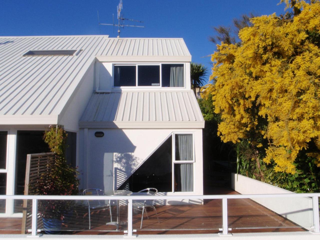 Beach Front:Palms-On-The-Beach.Kaiteriteri. Exterior photo